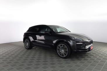 Porsche Macan — photo 7