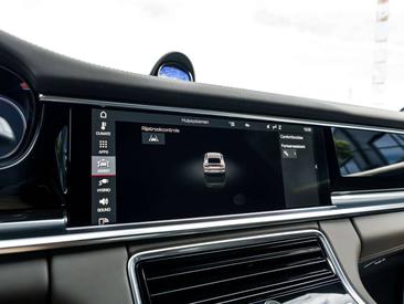 Porsche Panamera 4 E-Hybrid — photo 24