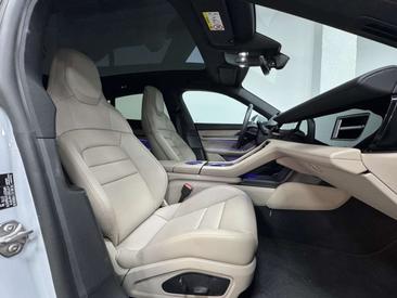 Porsche Taycan — photo 45