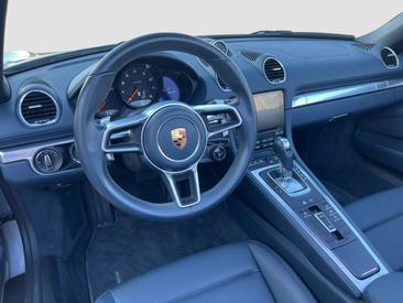 Porsche 718 Cabriolet Boxster — photo 12