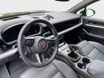 Porsche Cayenne E-Hybrid — photo 11