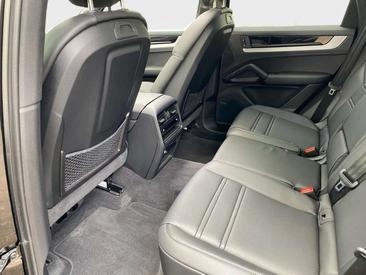 Porsche Cayenne E-Hybrid — photo 12