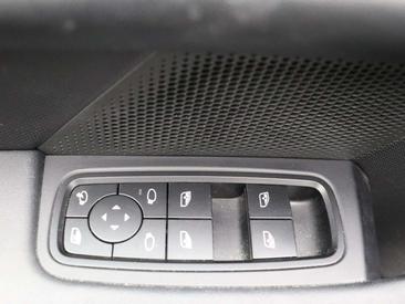 Porsche Taycan 4S — photo 10