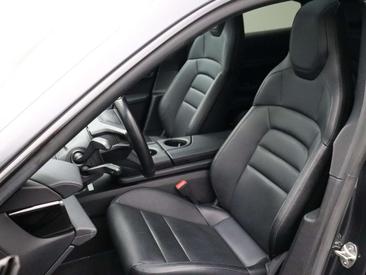 Porsche Taycan 4S — photo 13