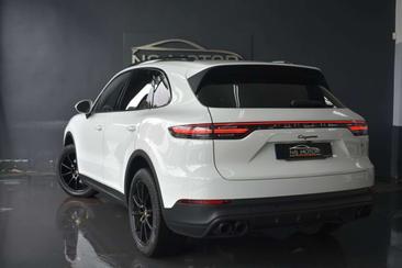 Porsche Cayenne III — photo 4