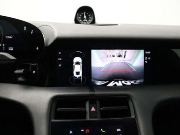 Porsche Taycan 4S — photo 19