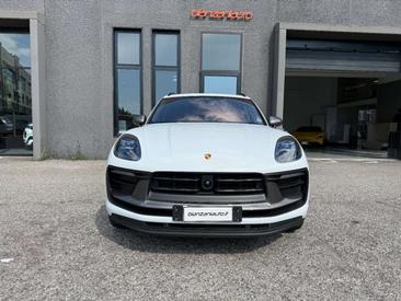 Porsche Macan — photo 2