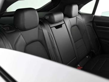 Porsche Macan I Electric — photo 11