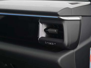 Porsche Macan I Electric — photo 14
