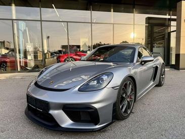 Porsche 718 Cayman GT4 — photo 2