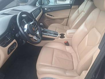 Porsche Macan — photo 5