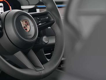 Porsche Macan I Electric — photo 19