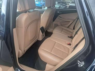 Porsche Macan — photo 7