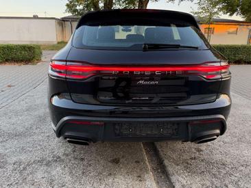 Porsche Macan — photo 4