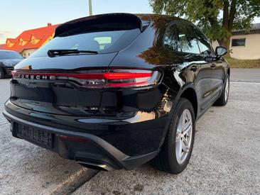 Porsche Macan — photo 5