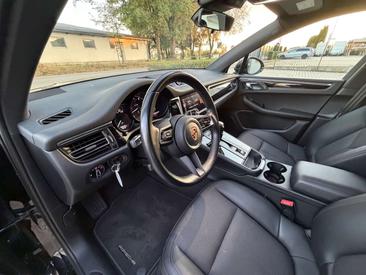 Porsche Macan — photo 9