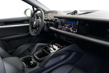 Porsche Cayenne E-Hybrid — photo 7