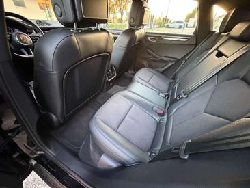 Porsche Macan — photo 15