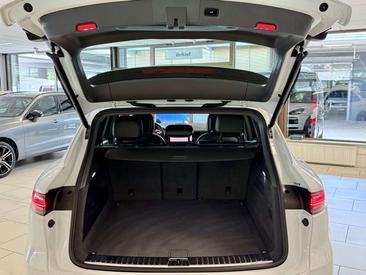 Porsche Cayenne III — photo 9
