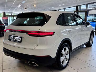 Porsche Cayenne III — photo 12