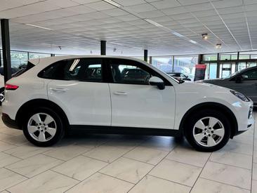 Porsche Cayenne III — photo 13