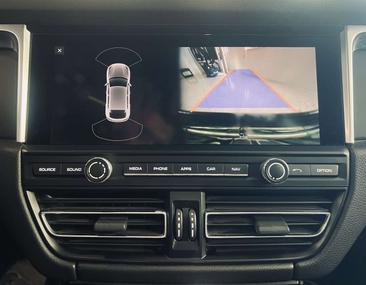 Porsche Macan — photo 11