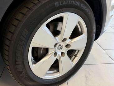 Porsche Cayenne III — photo 14