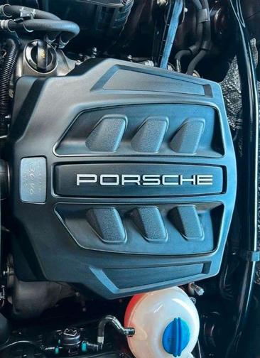 Porsche Macan I GTS — photo 19