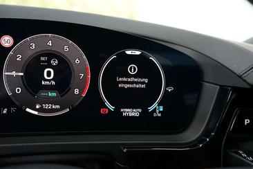 Porsche Cayenne E-Hybrid — photo 17