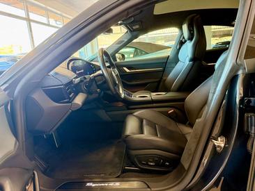 Porsche Taycan 4S — photo 9