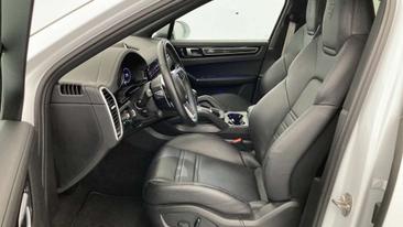 Porsche Cayenne E-Hybrid — photo 13