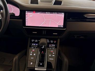 Porsche Cayenne III — photo 23