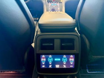 Porsche Taycan 4S — photo 11