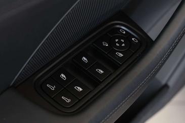 Porsche Panamera GTS — photo 13