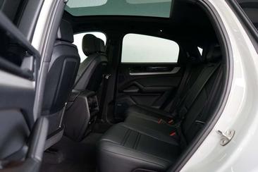 Porsche Cayenne E-Hybrid — photo 22