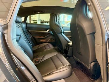Porsche Taycan 4S — photo 13