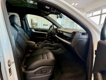 Porsche Cayenne S — photo 8