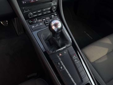 Porsche 718 Cayman T — photo 11