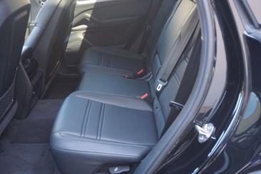 Porsche Cayenne S E-Hybrid — photo 16