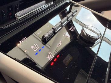 Porsche Cayenne III — photo 12