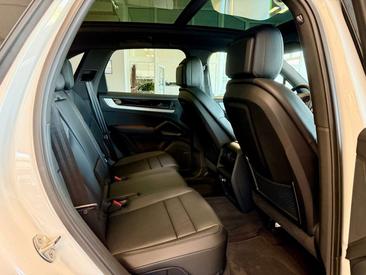 Porsche Cayenne S — photo 12