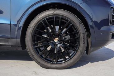 Porsche Cayenne III — photo 7