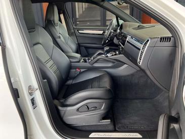 Porsche Cayenne E-Hybrid — photo 6