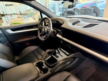 Porsche Cayenne S — photo 13