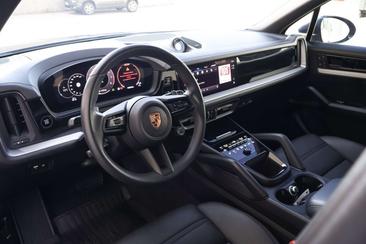 Porsche Cayenne III — photo 8
