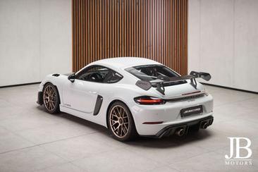 Porsche 718 Cayman GT4 RS — photo 2