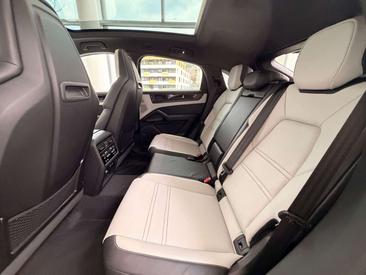 Porsche Cayenne III — photo 16