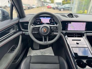 Porsche Panamera GTS — photo 14