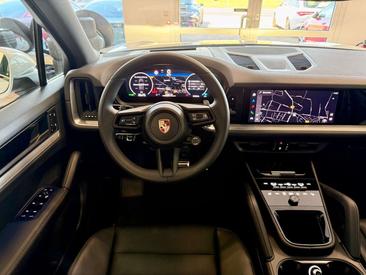 Porsche Cayenne S — photo 15