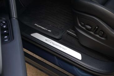 Porsche Cayenne III — photo 12